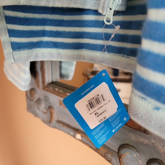 NWOT Columbia striped hoodie - Picture 4 of 4
